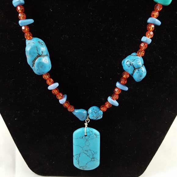 Multi Colored Beaded Necklace Set - Picture 2 of 3